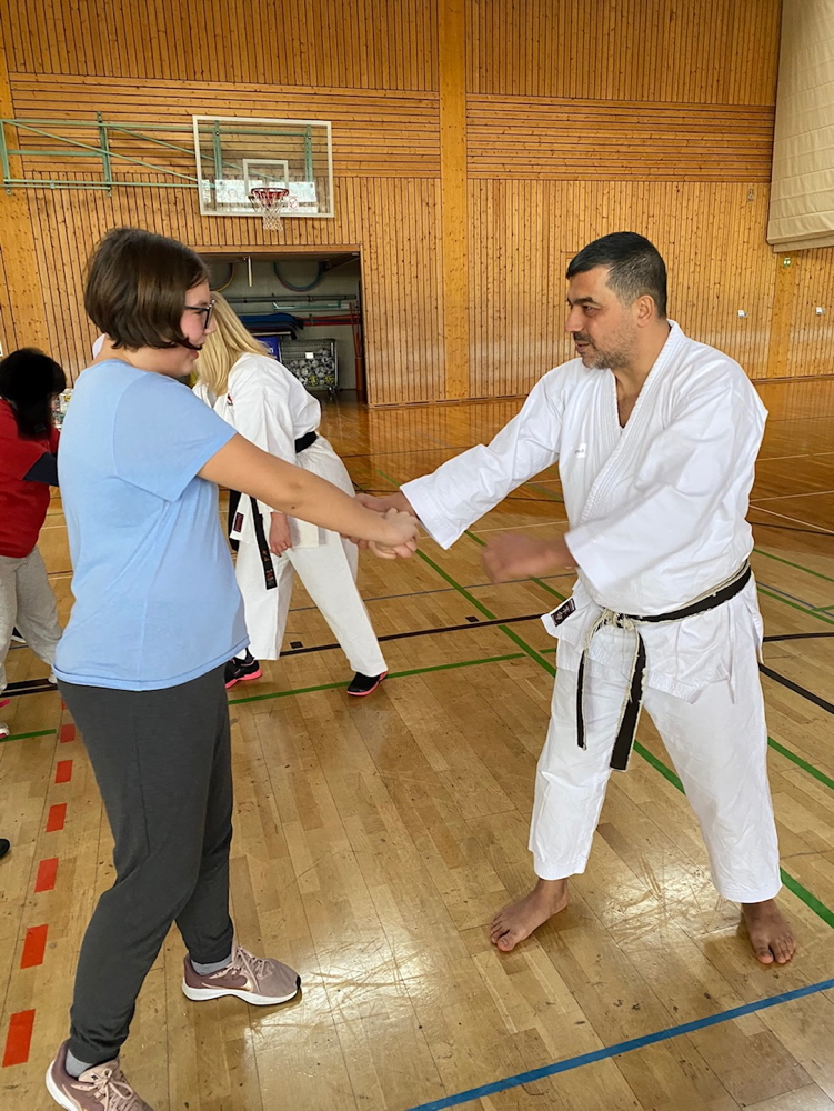 Dana und Mesut Karatetrainer